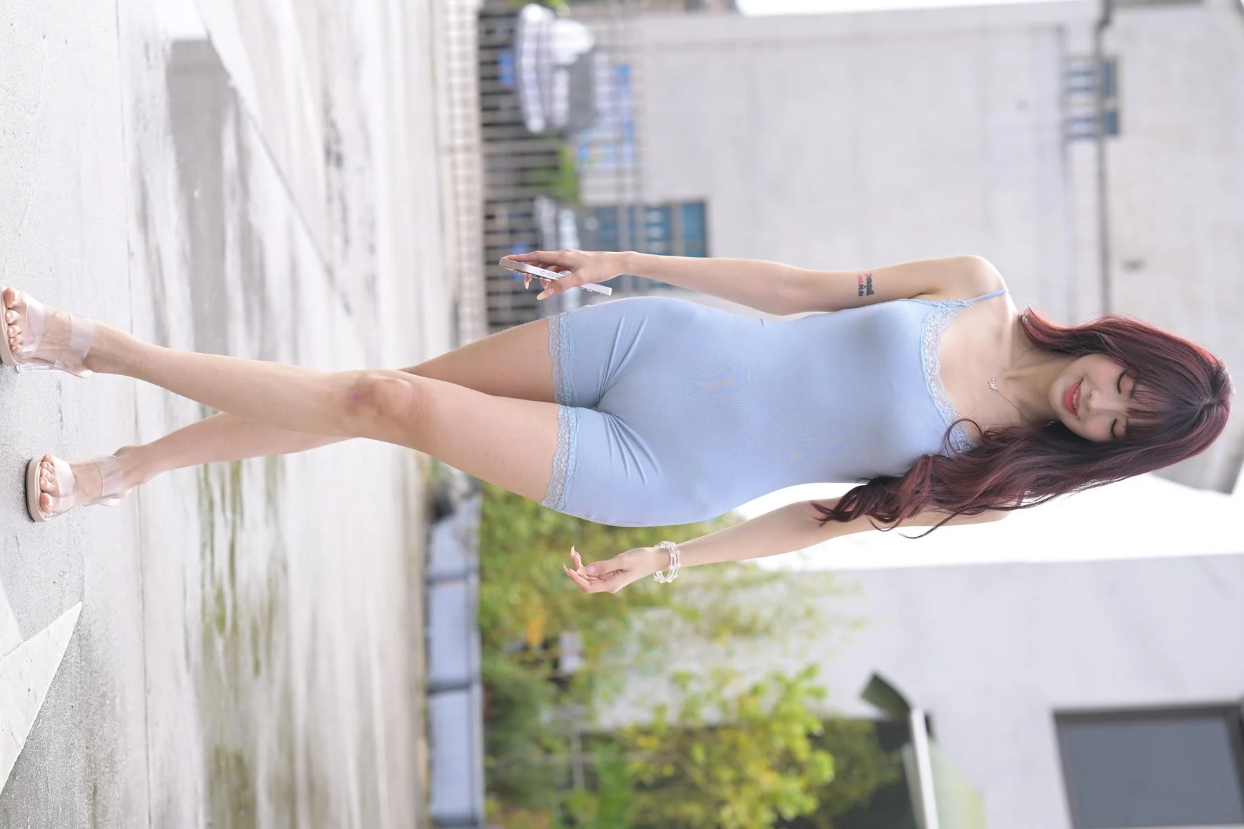 图片[1]-不吃鸡蛋魔镜街拍最新 浅蓝连体衣大胆姿势 1012P 19.93GB-幻彩魔方