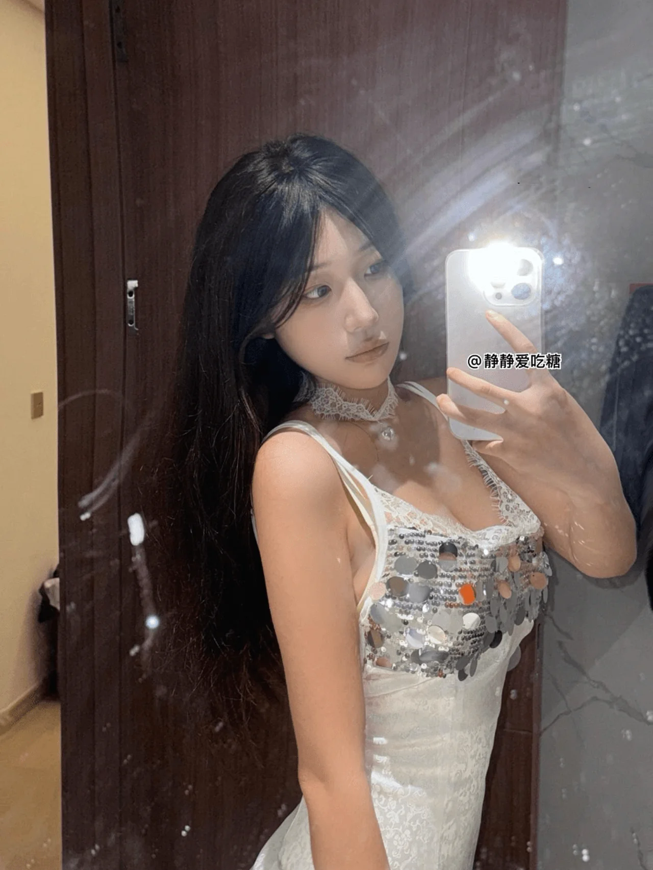 静静爱吃糖岛遇写真合集 400P高清图与265V视频资源-灵眸阁楼