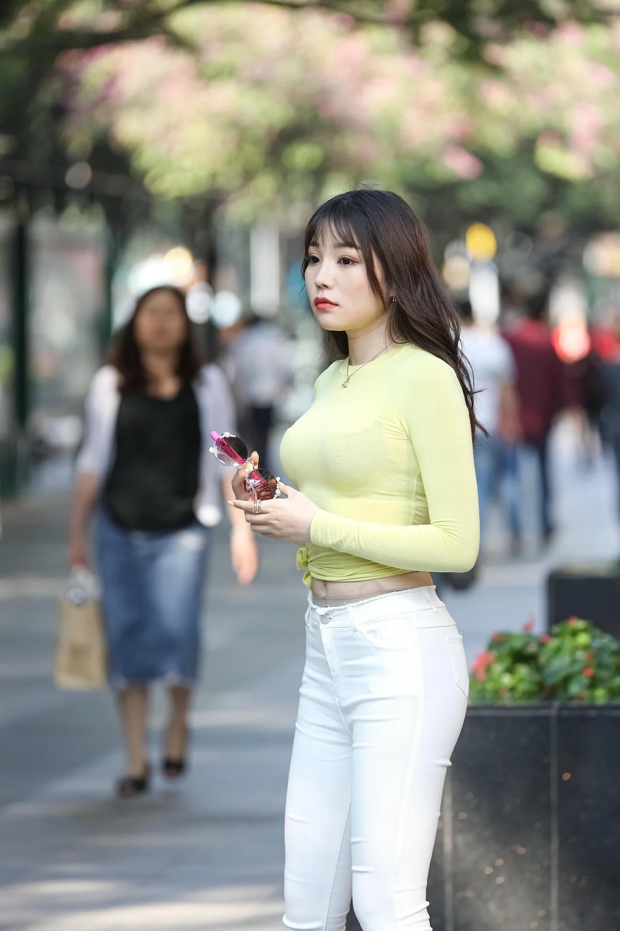 图片[2]-芝芝Booty魔镜街拍175P+10GB视频合集 | 范家辉镜头下的柔情瞬间-悸动时刻