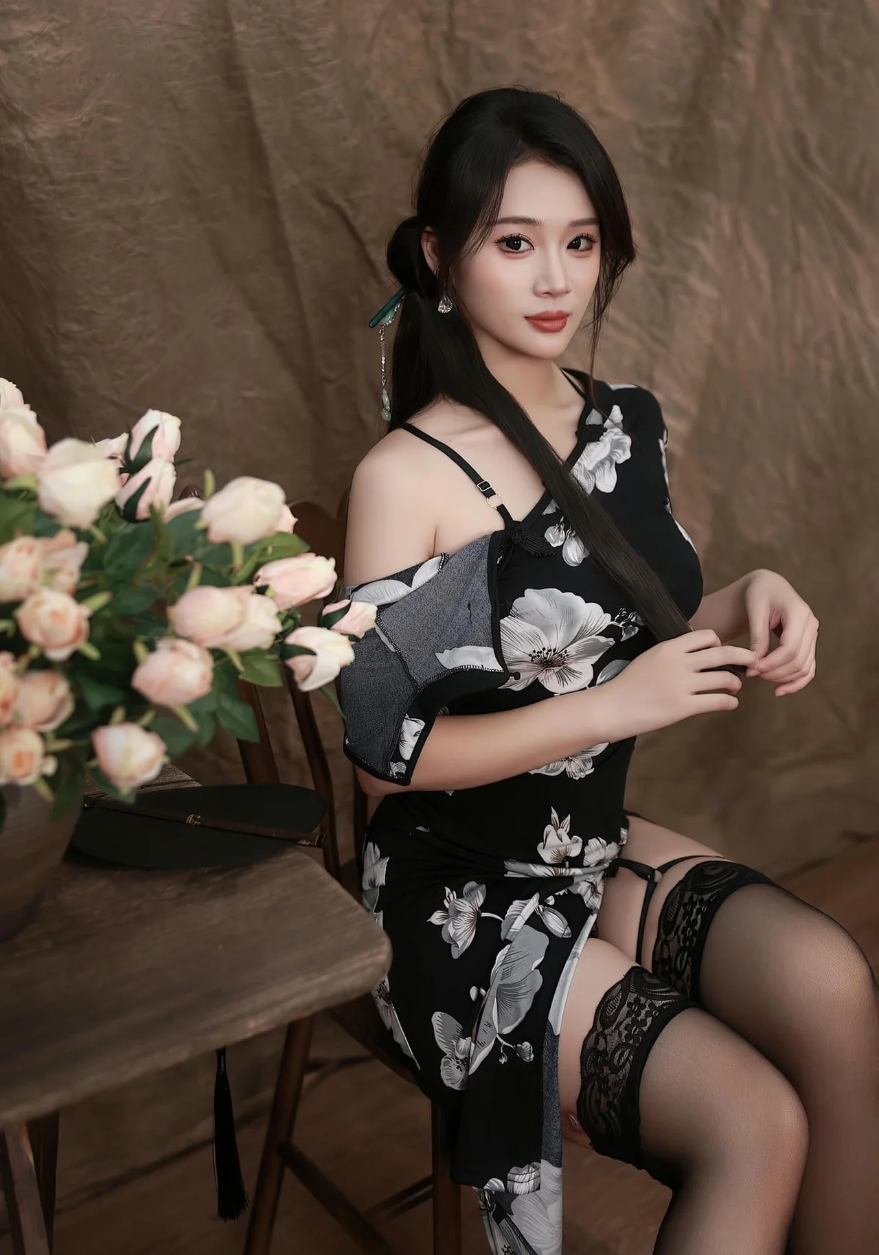 南乔写真全集：24期18GB资源含职业/皮衣/复古风格-视界引力场