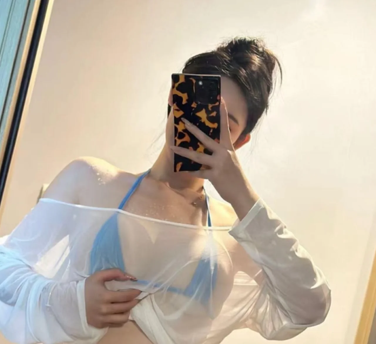 【微密圈】不爱笑的赛琳-嘉宾帖[24P-4MB]-星星写真网