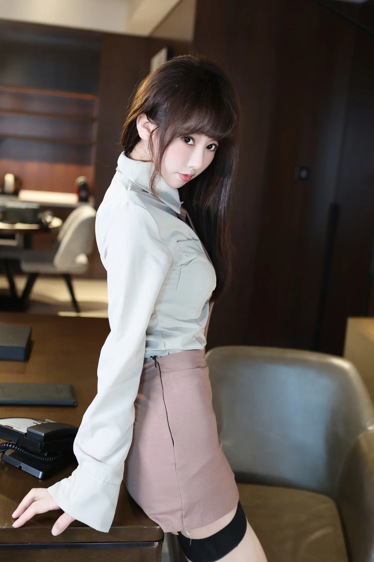 白笑笑(秀人网) – 秀人内部私购无水印原版套图4套 3GB-飞飞美女馆