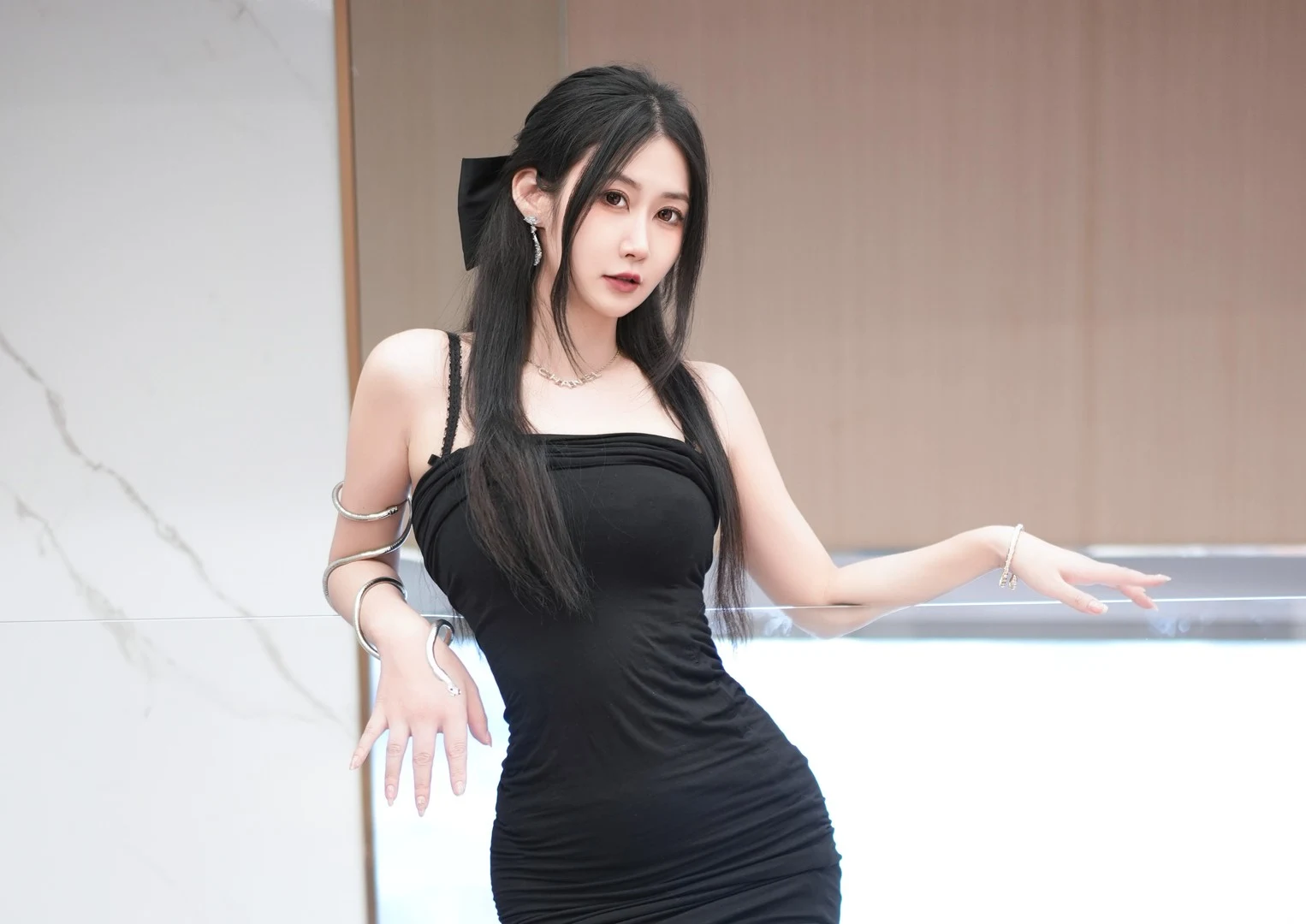 阿姣(秀人网) – 内部私购无水印套图6套 7GB-绝色美女馆