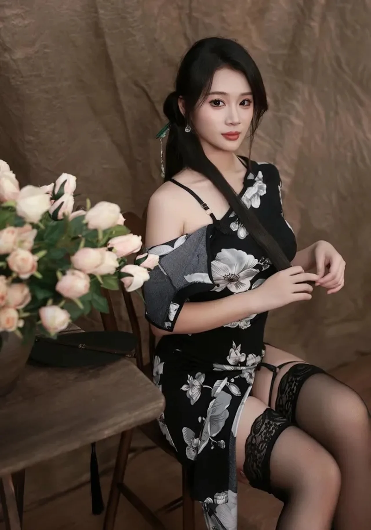 秀人网南乔全套合集：24期精选 – 旗袍/兔女郎/机车风 [18GB/4K高清]-绝色美女馆