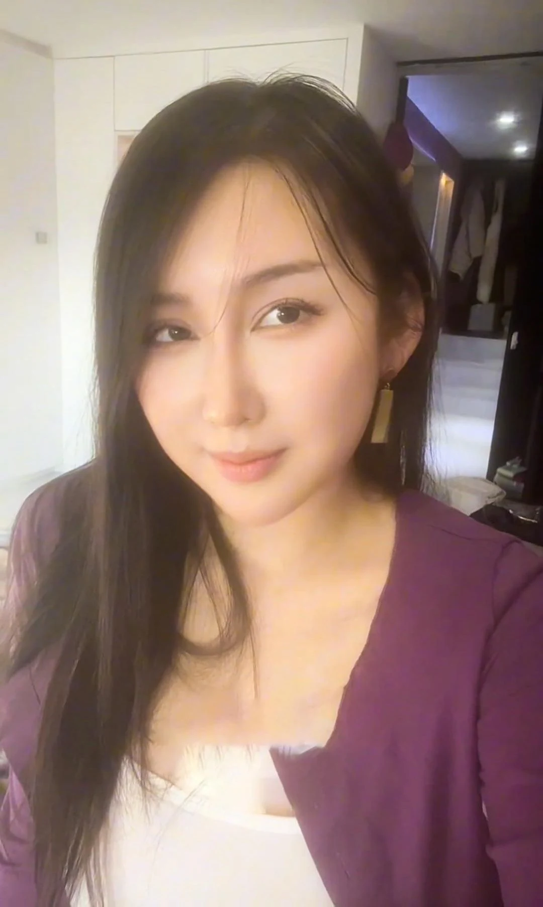 抖音 冰泉女神 秘语空间视频照片作品合集下载-悦颜资源社