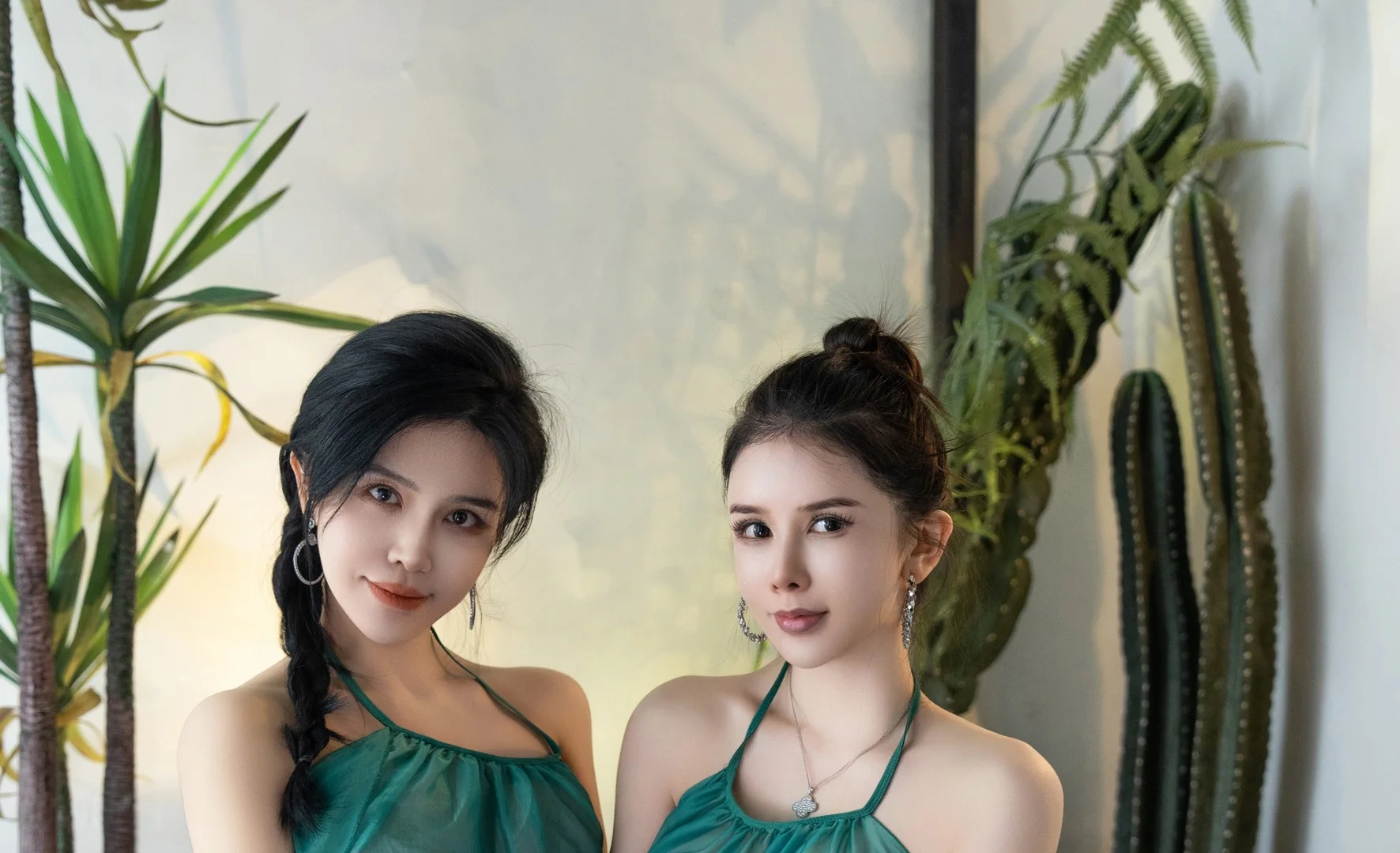 李丽莎(秀人网) – 内部私购无水印作品照片合集9套 13GB-绝色美女馆