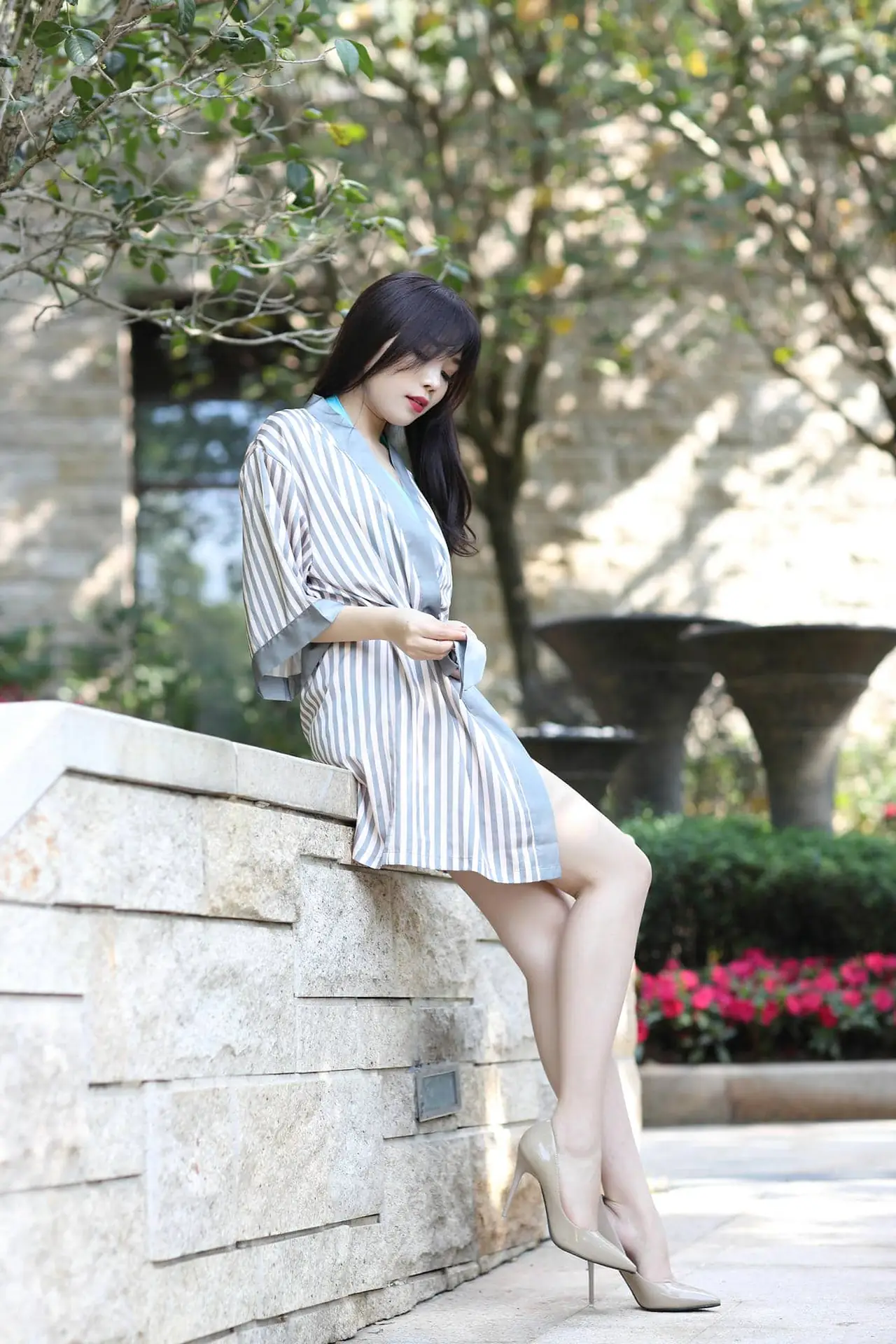 图片[1]-魔镜街拍芝芝Booty – 阳光户外泳装美图176图3V 8GB合集-飞飞美女馆