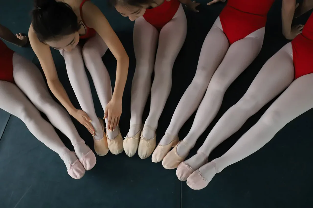 清纯学妹《大西瓜爱牙膏》全套4系合集随包视频 / W系23套舞蹈生服饰（自动更新）-星见资源网