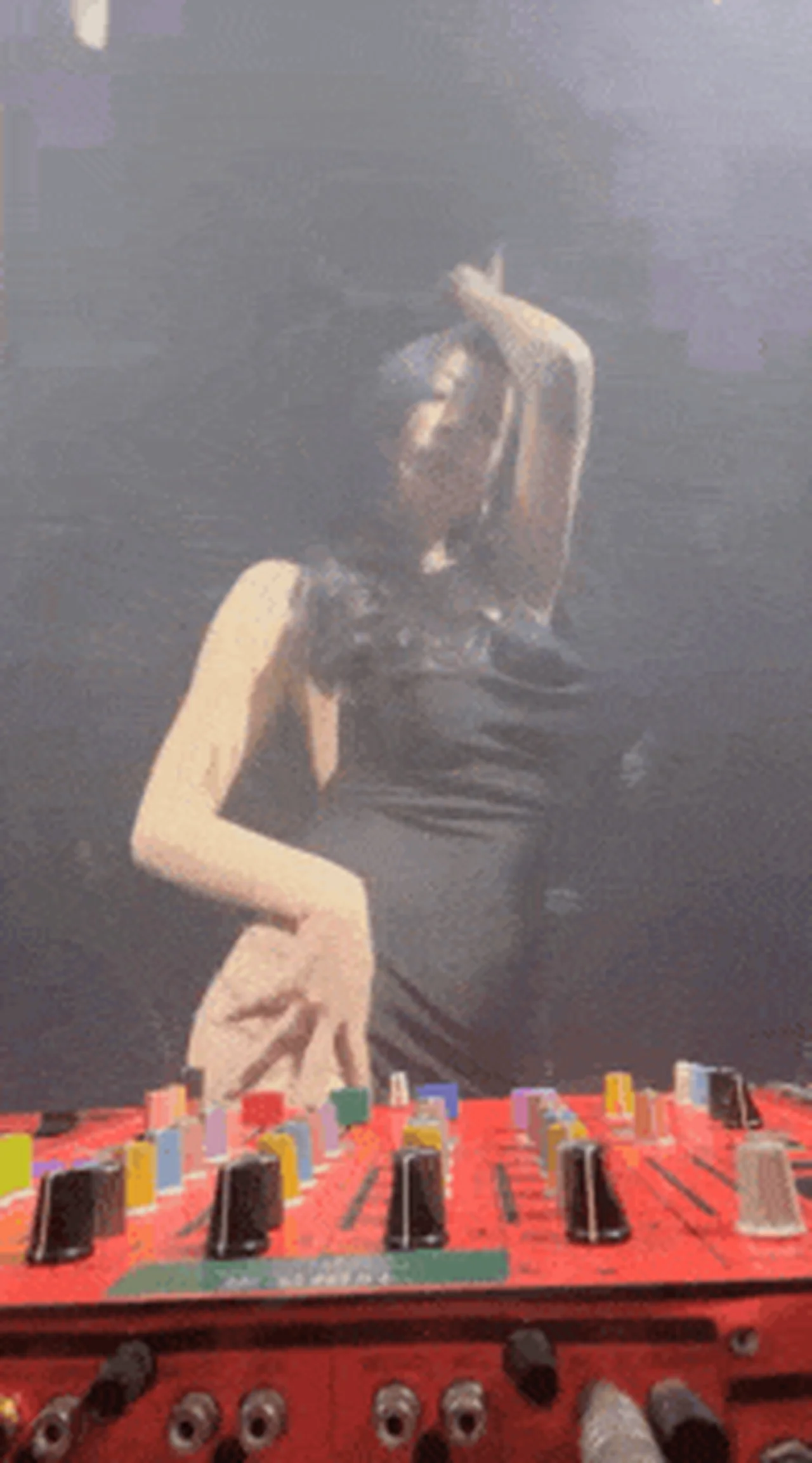 乳网红夜店DJ 欲许愿池 34v合集 33G-涩品映像