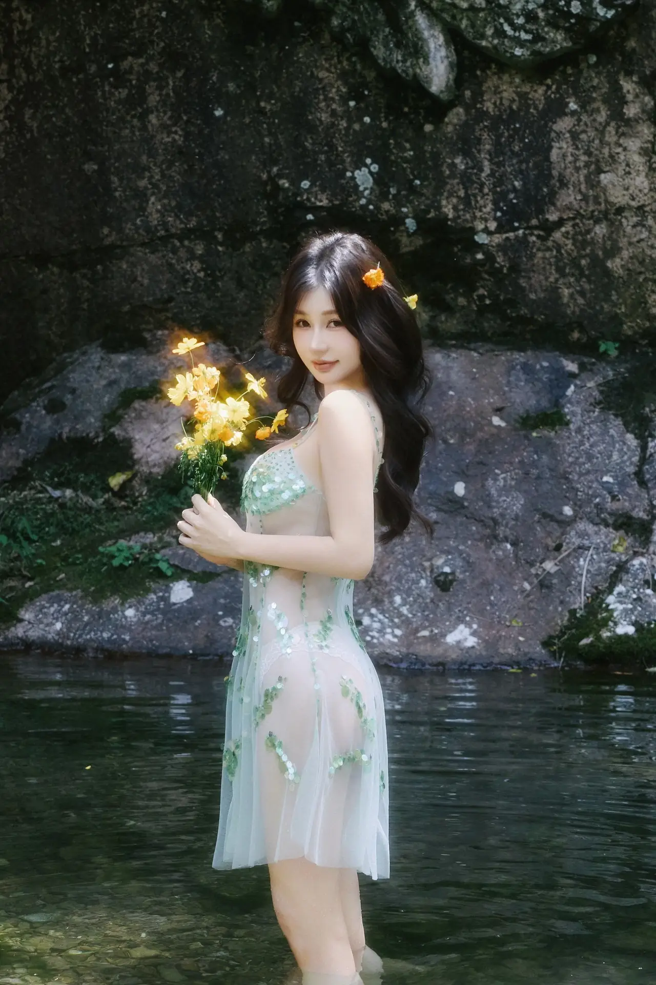 尹甜甜 – 内购无水印合集（自动更新）-狗狗美女馆