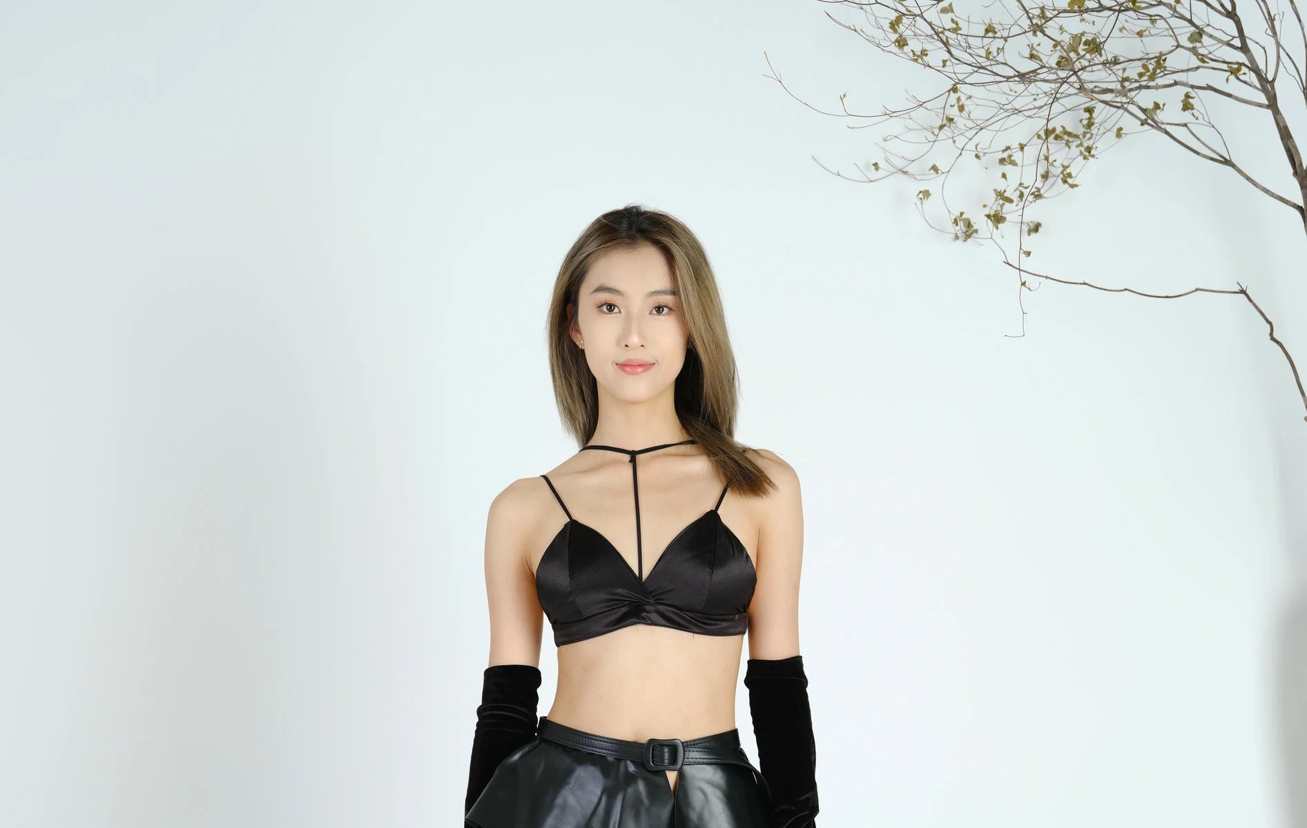 图片[1]-国模舞者小爱形体写真｜645张舞蹈美图｜6GB高清图集-灵眸阁楼