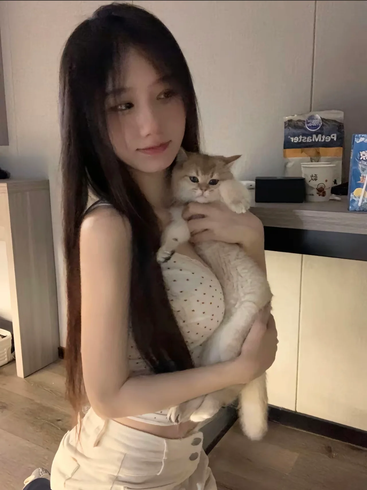 图片[1]-抖音思思爱哭鬼微密圈写真合集154P+12V-云图社区