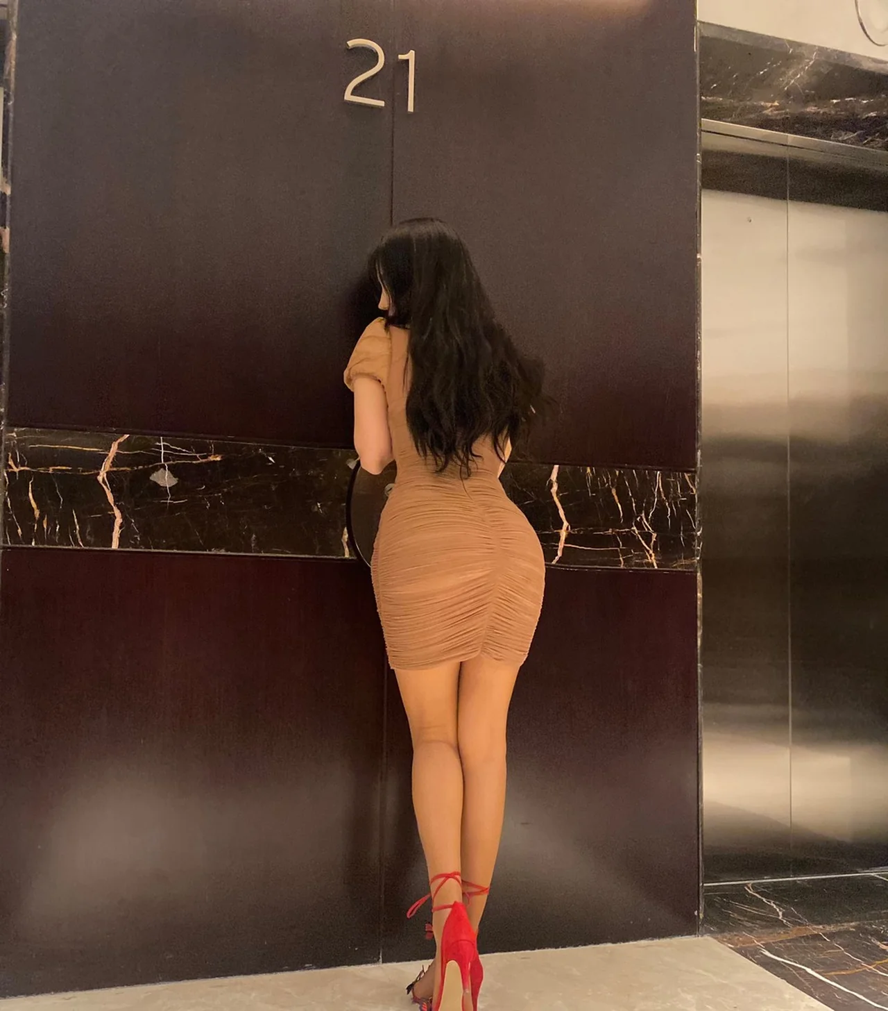 安乔乔美女写真图集46套 20GB下载-云图社区