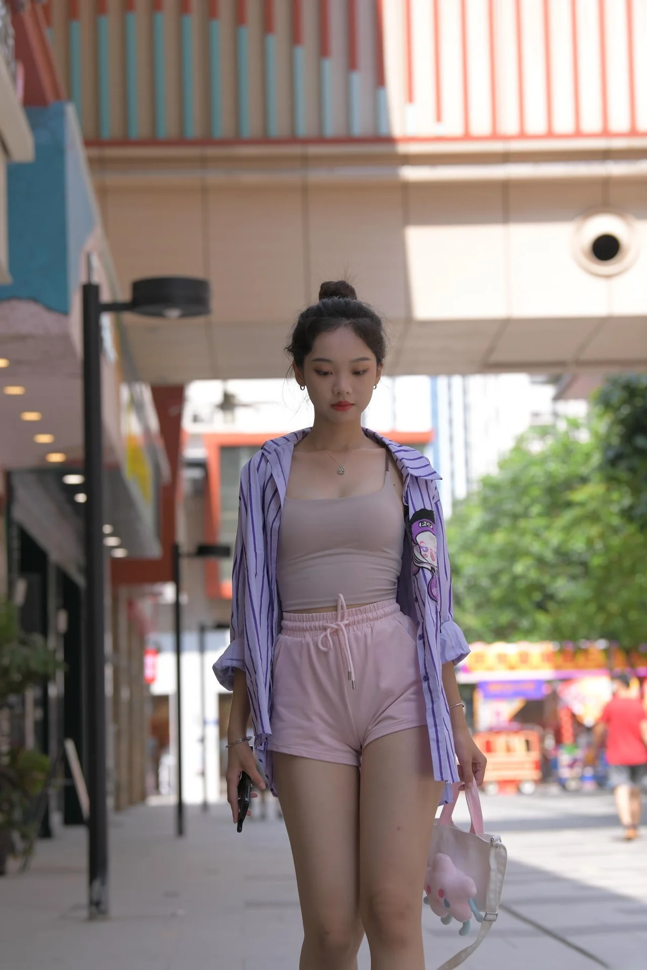 图片[1]-都市街拍粉紫色调时尚写真 | 魔镜一始摄影1132P1V 36GB-幻彩魔方