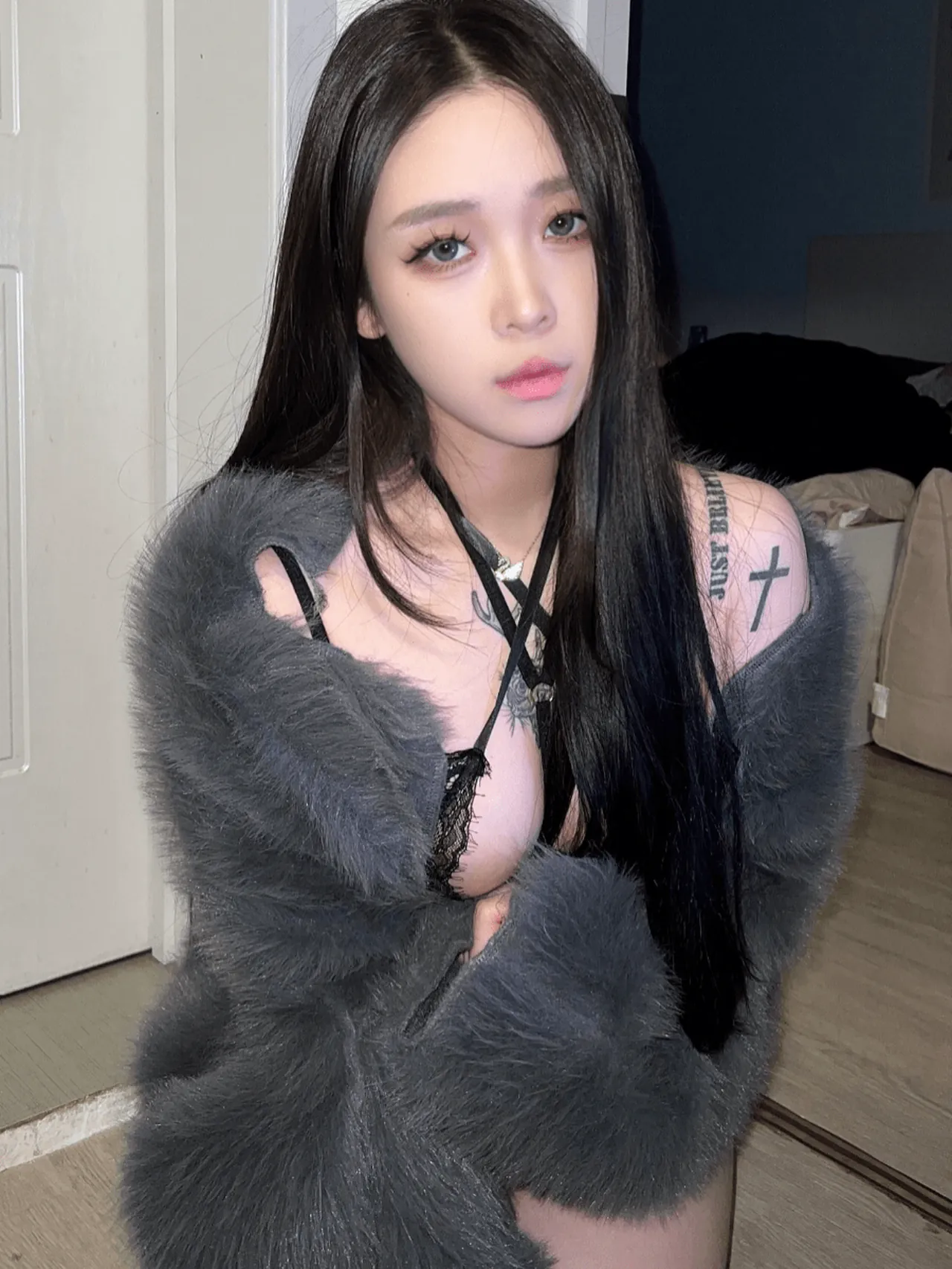 图片[1]-抖音绝美可砸写真精选190P+6V-幻彩魔方