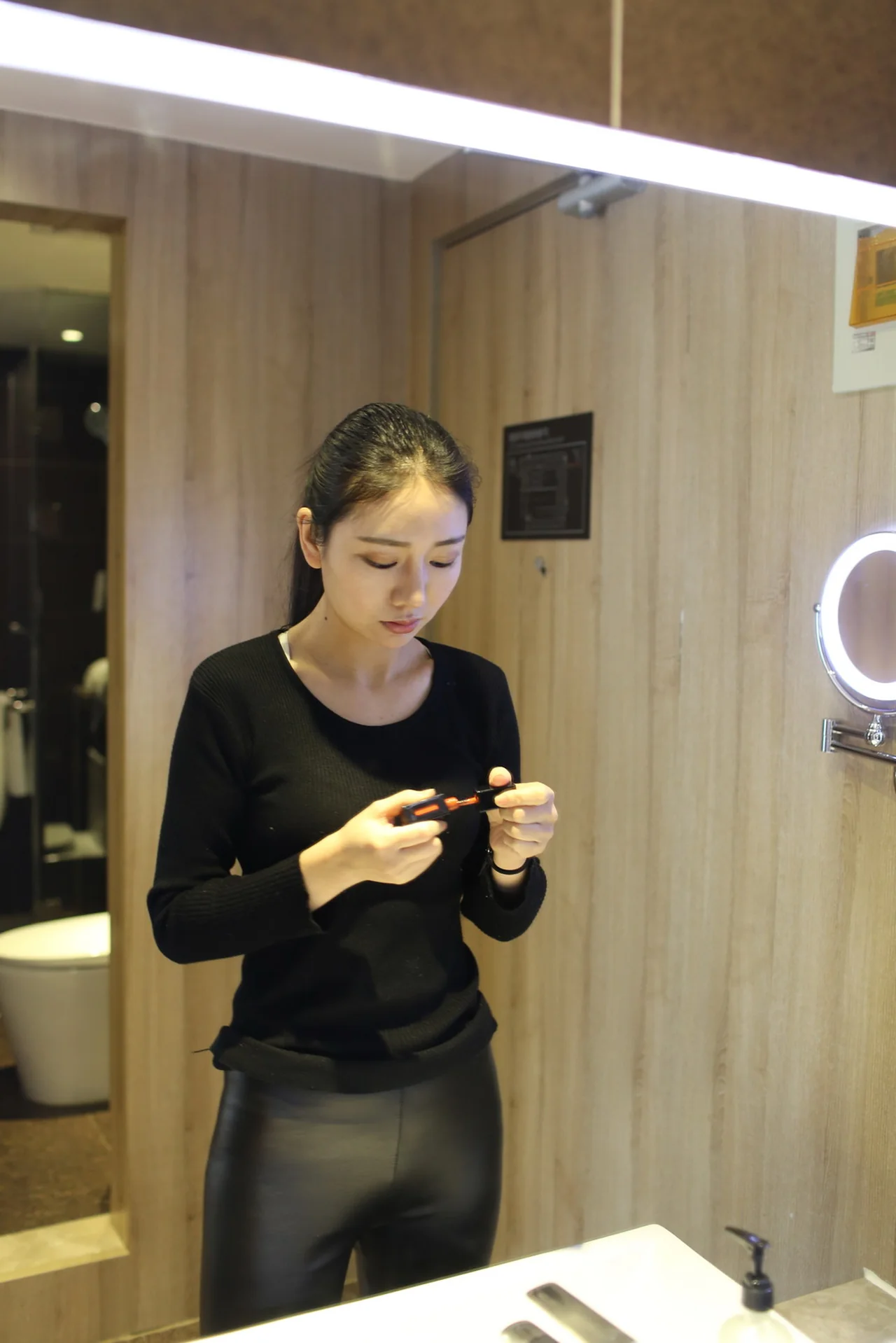 中国模特媛悅2018高清写真套图16V-灵眸阁楼