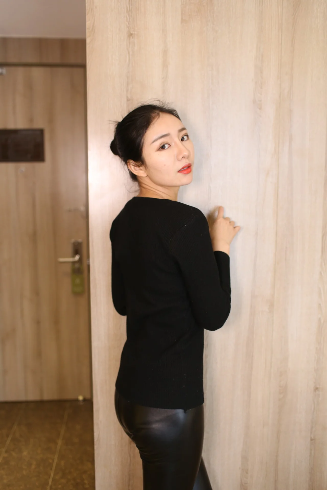 图片[2]-中国模特媛悅2018高清写真套图16V-灵眸阁楼